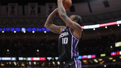 华体会一键直达-能力值合理吗？上赛季中投前十：德罗赞断层领跑 SGA第二布克第三