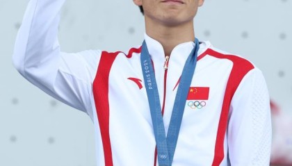 HTH体育下载-伍鹏邓丽娟赢奥运银牌 中国速度攀岩收获重大突破